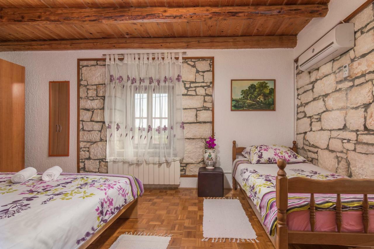 Apartmani Zikovic ポレッチ エクステリア 写真